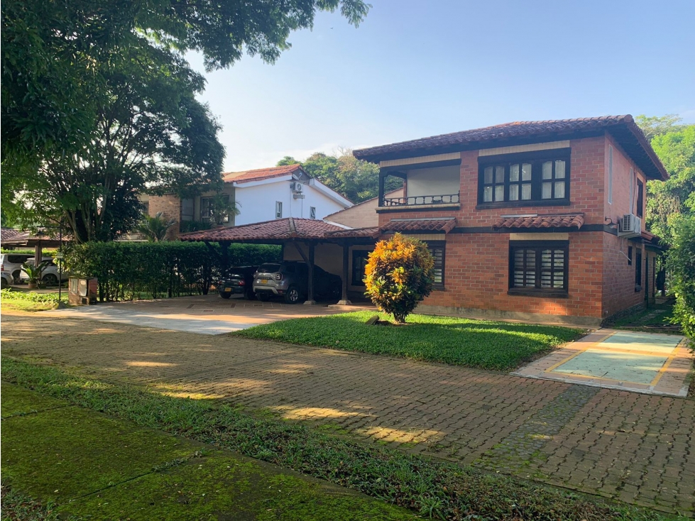 Hermosa casa en venta en barrio pance