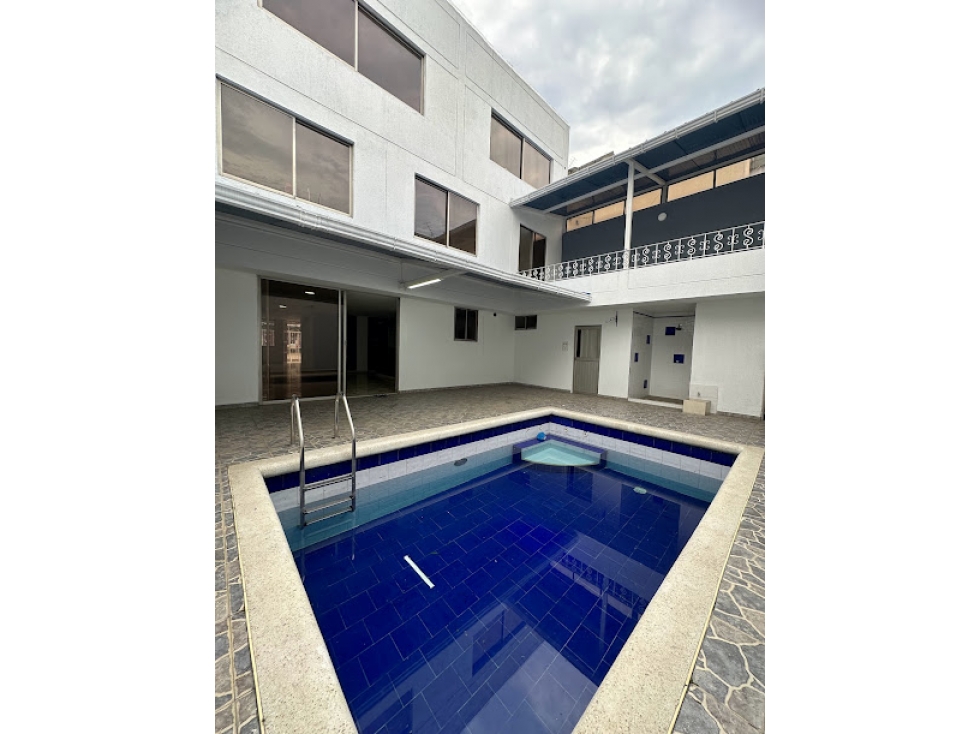 CASA EN EL INGENIO CON PISCINA