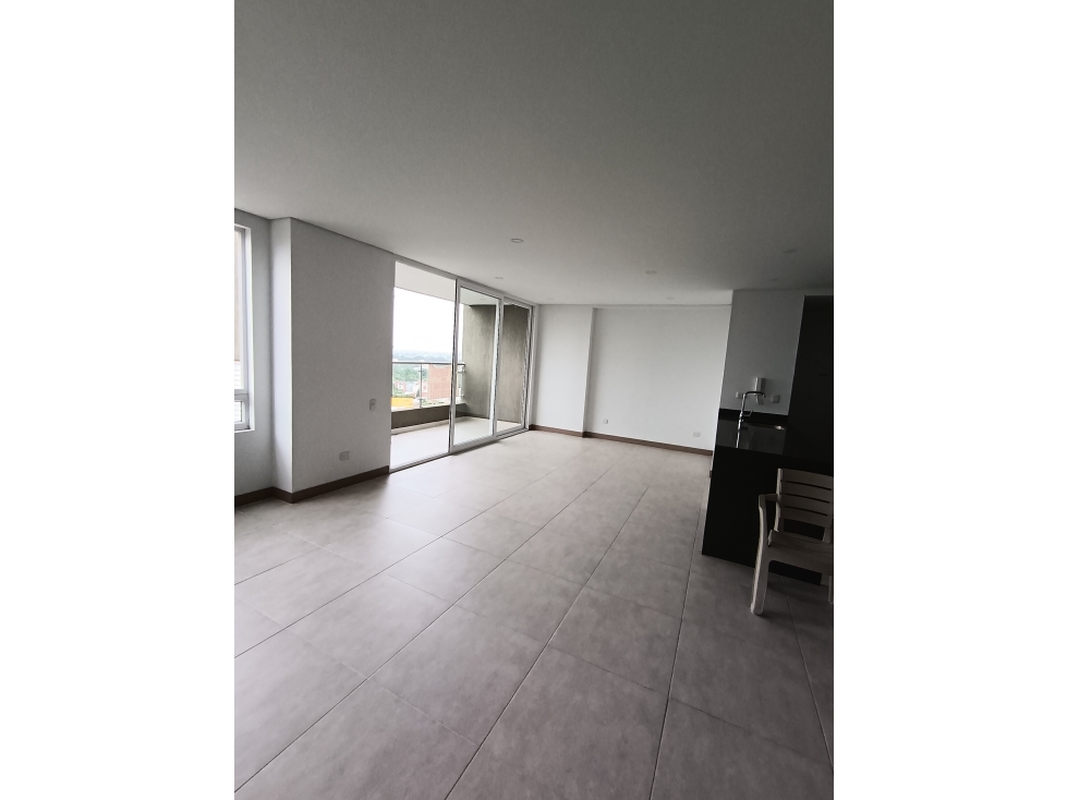 SE VENDE APARTAMENTO EN LA FLORA DE 87 M2 EN PISO 12 REMODELADO - 3