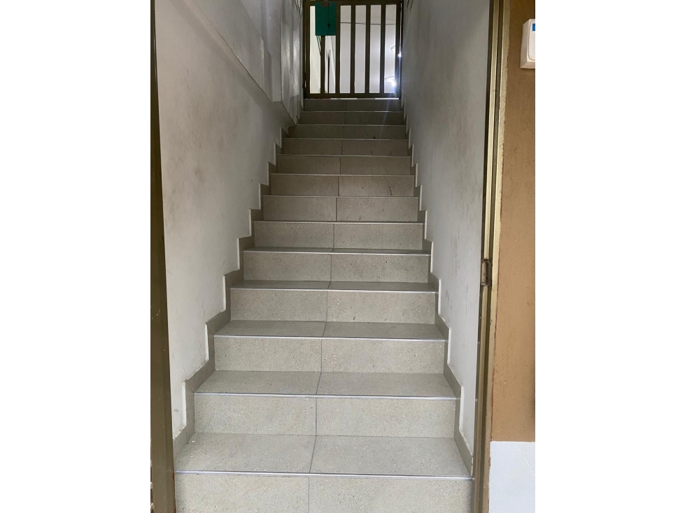 SE VENDE CASA EN SANTA ANITA INDEPENDIENTE DE TRES NIVELES CON RENTA — foto 3