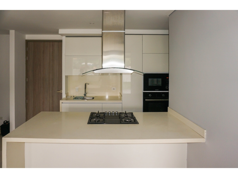 SE VENDE APARTAMENTO EN MIRAFLORES EN PISO 1 DE 100 M2 PARQUEADERO — foto 2