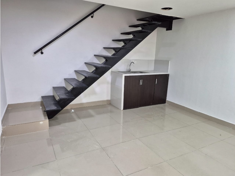 SE VENDE LOCALEN SAN VICENTE DESOCUPADO ANTES ERA UNA BARBERIA — foto 3