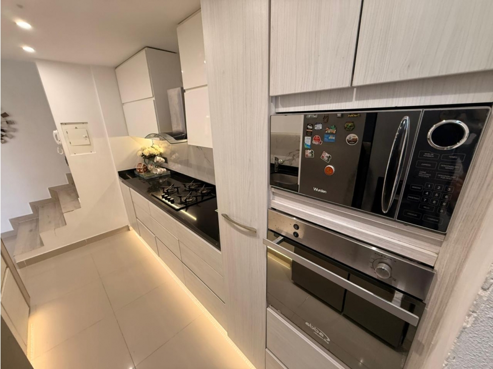 SE VENDE CASA EN EL CASTILLO DE DOS NIVELES LOTE DE 150 M2 CONS 240 M2 — foto 5