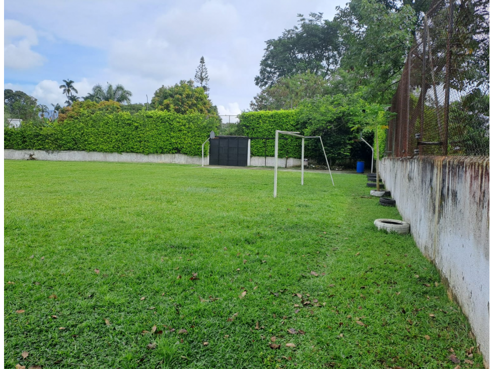 SE VENDE CASA LOTE EN LA RIVERITA DE 1793 M2 LOTE MEDIANERO