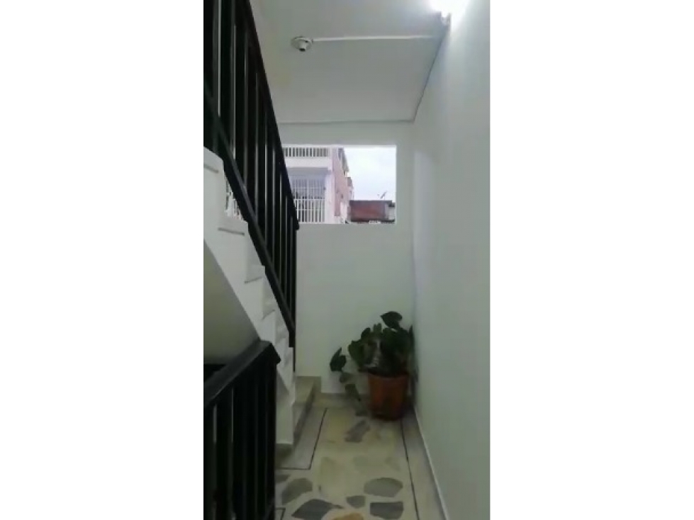 SE VENDE EDIFICIO COMERCIAL EN CANEY TRES PISOS — foto 3