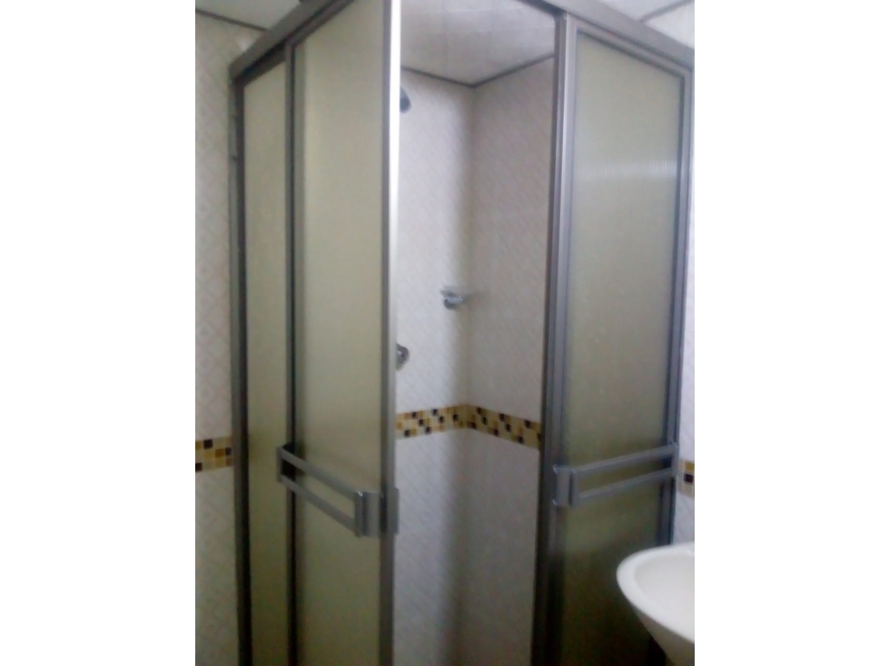 SE VENDE APARTAMENTO REMODELADO EN COLSEGUROS EN PISO 3 SIN ASCENSOR — foto 4