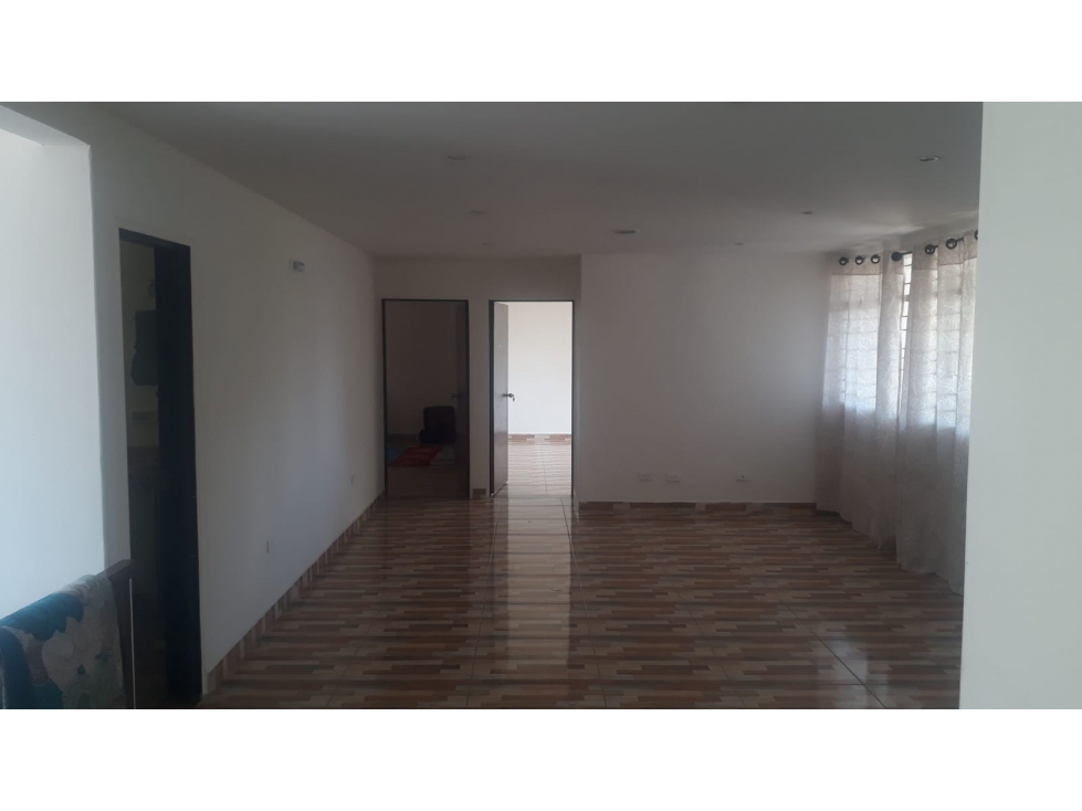 SE ALQUILA CASA EN LA FLORA DE DOS NIVELES USO COMERCIAL - 2