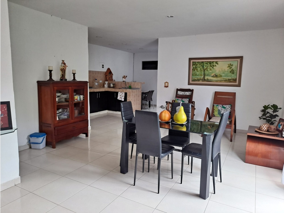 SE VENDE CASA ESQUINERA EN JUNIN DE DOS NIVELES REMODELADA — foto 3