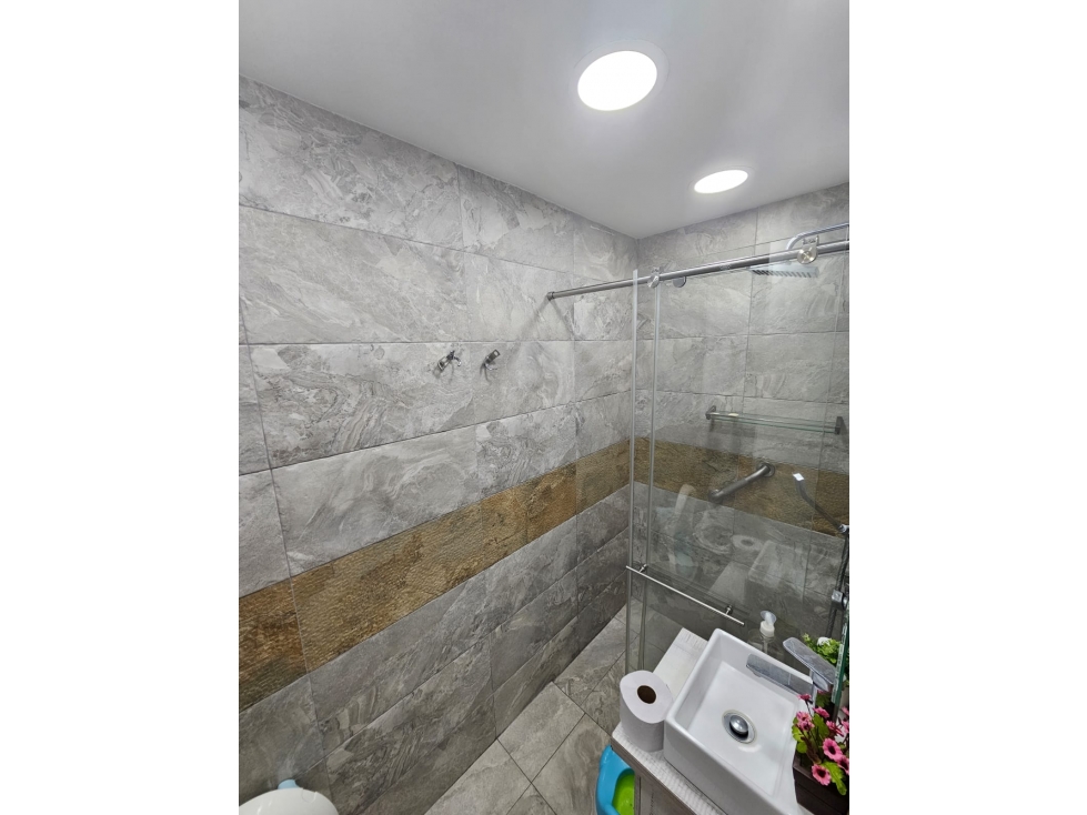 SE VENDE APARTAMENTO EN SANTA TERESITA EN PISO 7 DE 54 M2 CON PARQUEA — foto 6