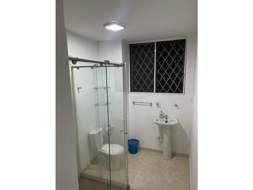 SE VENDE APARTAMENTO EN GRANADA DE 139 M2 DIVIDIDO EN DOS APARTAMENTOS — foto 5