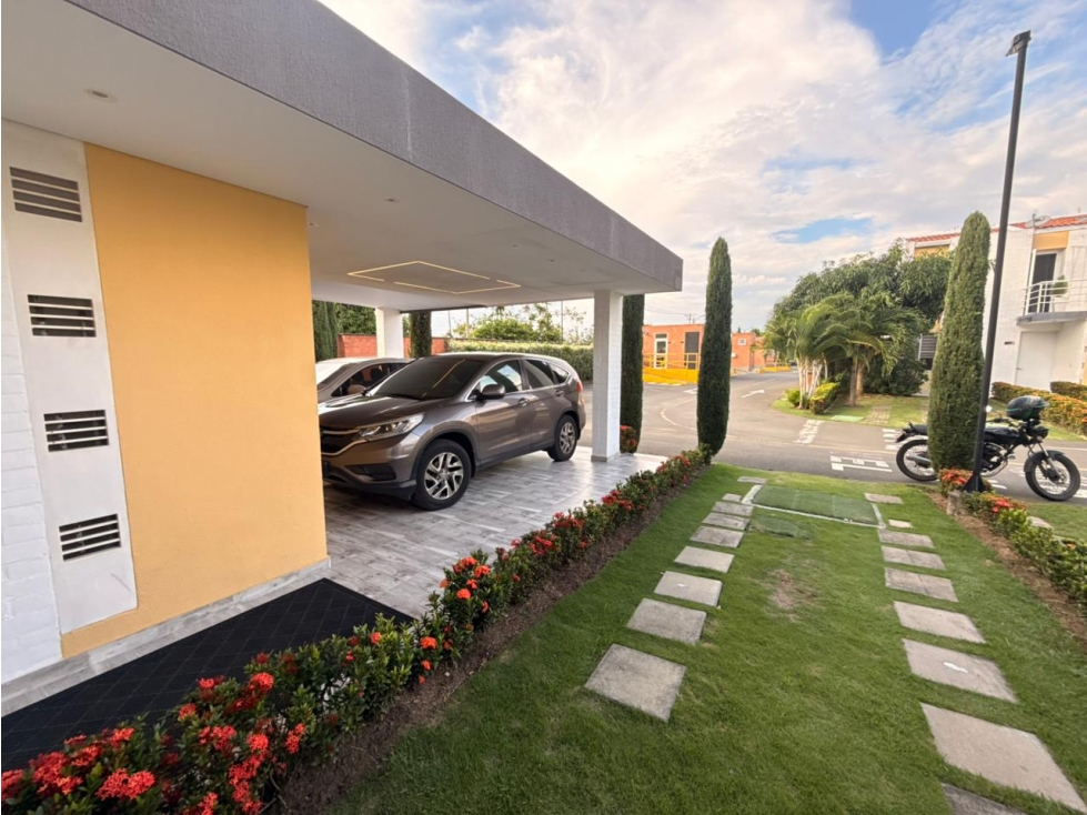 SE VENDE CASA EN EL CASTILLO DE DOS NIVELES LOTE DE 150 M2 CONS 240 M2 — foto 2