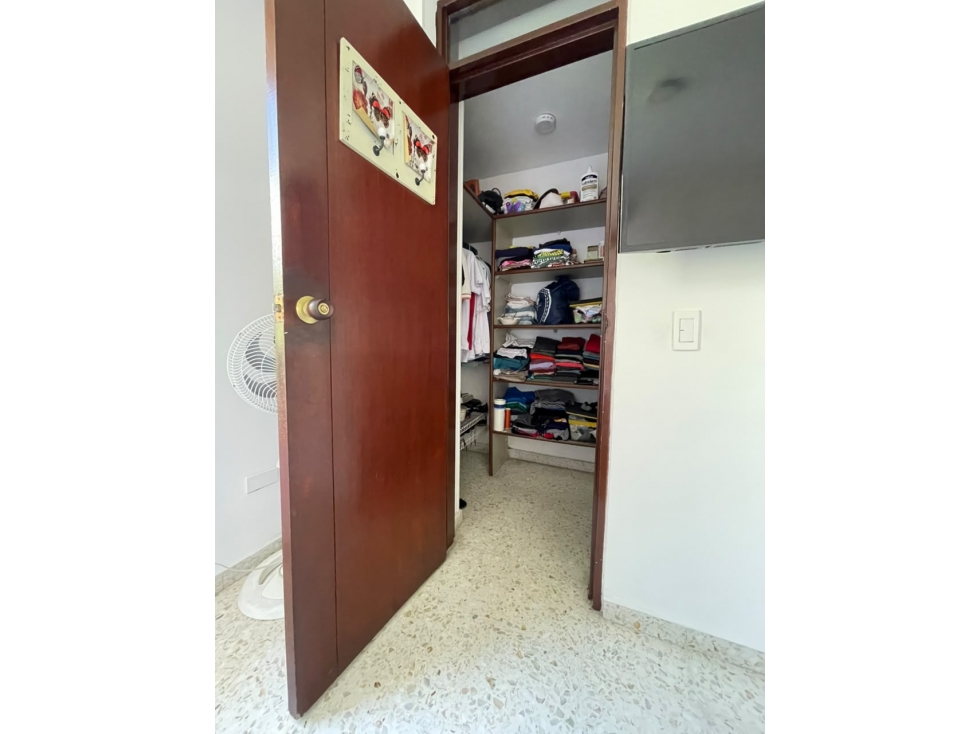 SE VENDE APARTAMENTO EN LA FLORA DE 86 M2 PISO 4 SIN ASCENSOR 2 PARQUE — foto 6