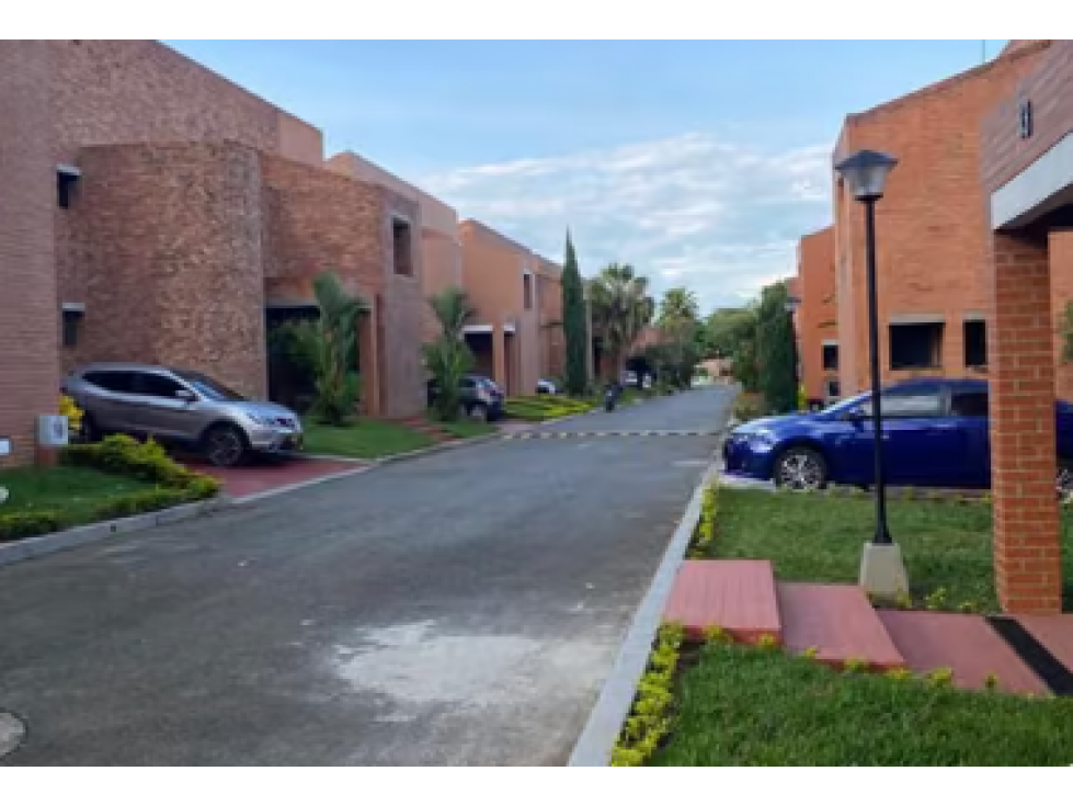 CASA EN VENTA EN CONDOMINIO EN CIUDAD JARDIN — foto 2