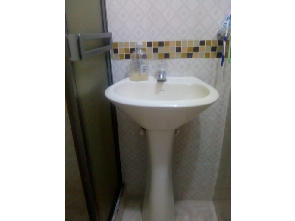 SE VENDE APARTAMENTO REMODELADO EN COLSEGUROS EN PISO 3 SIN ASCENSOR — foto 5
