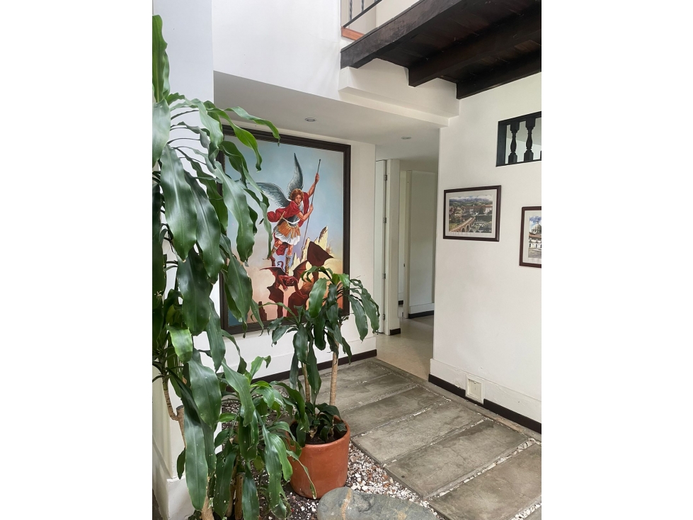 Hermosa casa en venta en barrio pance — foto 2