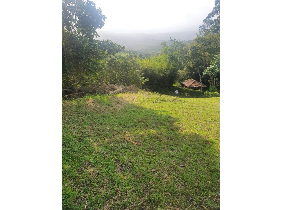 SE VENDE HERMOSO LOTE EN TOCOTA - 2