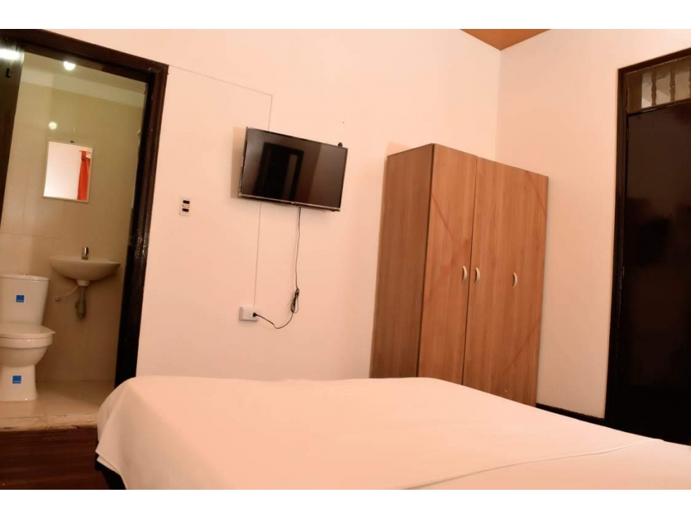 SE VENDE CASA HOSTAL EN VERSALLES DE DOS NIVELES CERCA CLINICAS — foto 6