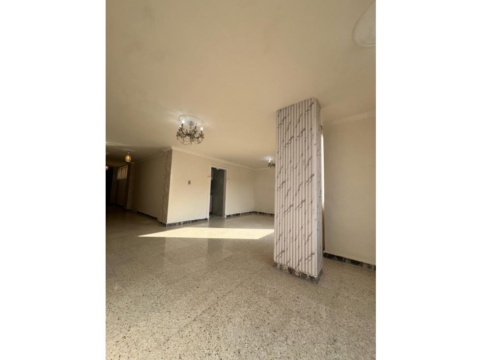 SE VENDE APARTAMENTO EN VERSALLES DE 156 M2 EN PISO 7 CON ASCENSOR — foto 3