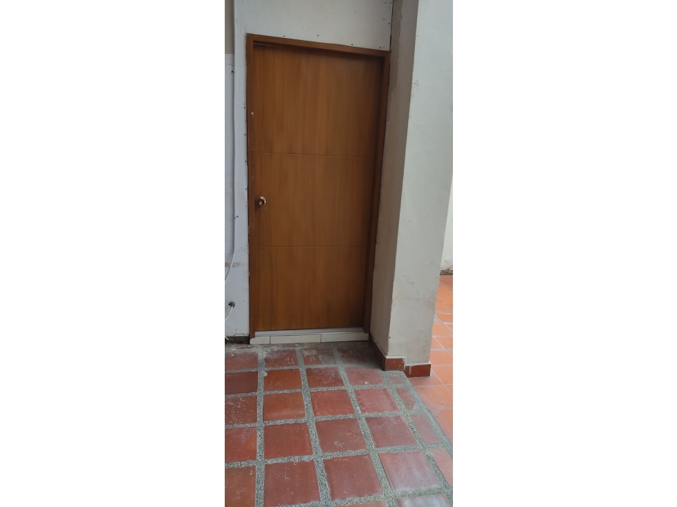 SE VENDE PROPIEDAD DE TRES NIVELES CON 12 UNIDADES DE VIVIENDA 525 M2 — foto 4