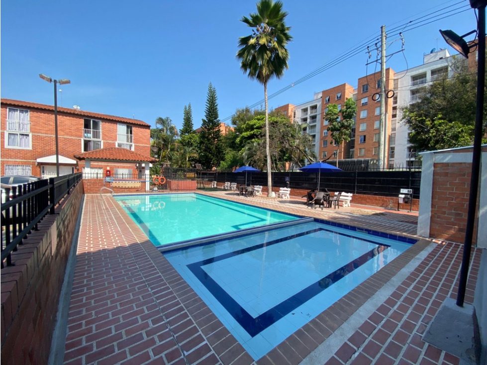 SE VENDE CASA EN CANEY EN UNIDAD DE TRES NIVELES PARA INVERSION — foto 4