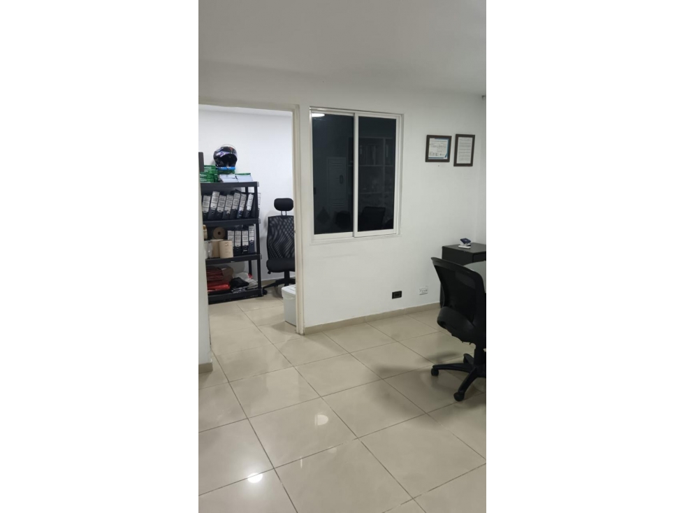 Oficina en venta en Barrio El Piloto, Piso 2 — foto 2