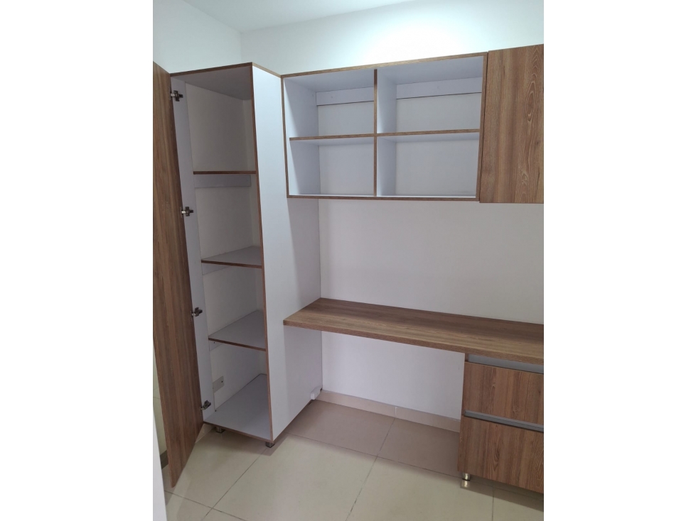 SE VENDE APARTAMENTO EN PARQUE VIVERO DE 76 M2 EN PISO 4 SIN ASCENSOR — foto 3