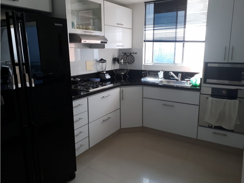 SE VENDE APARTAMENTO EN BELLAVISTA DE 134 M2 EN PISO 5 PARA INVERSION