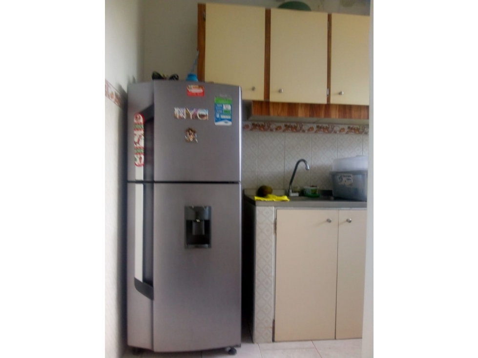 SE VENDE APARTAMENTO REMODELADO EN COLSEGUROS EN PISO 3 SIN ASCENSOR — foto 2