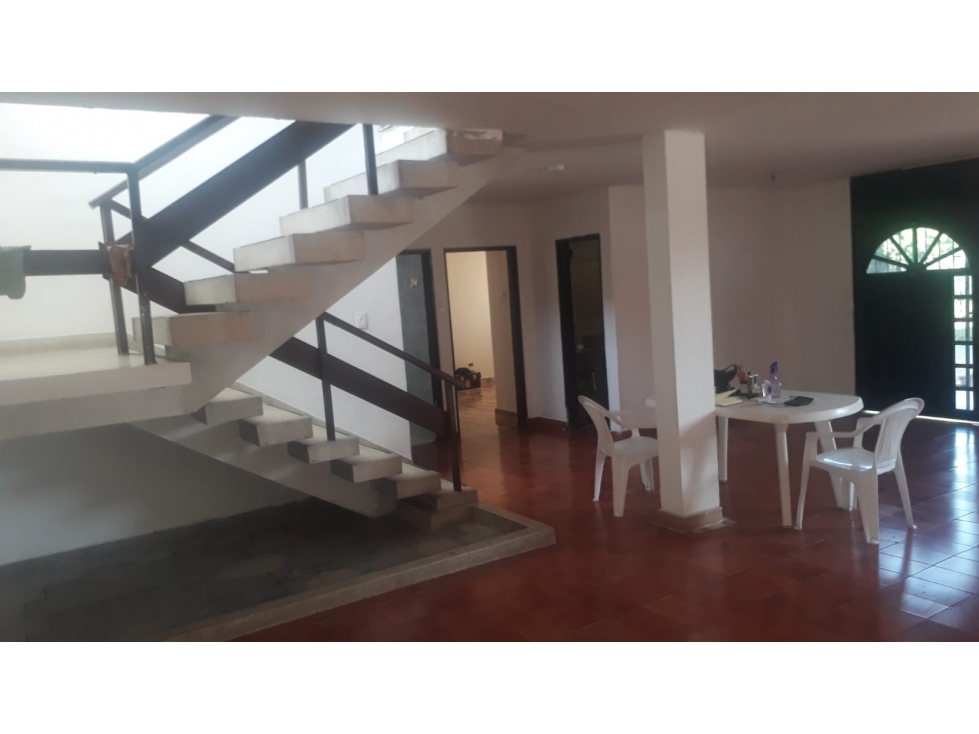 SE ALQUILA CASA EN LA FLORA DE DOS NIVELES USO COMERCIAL - 4