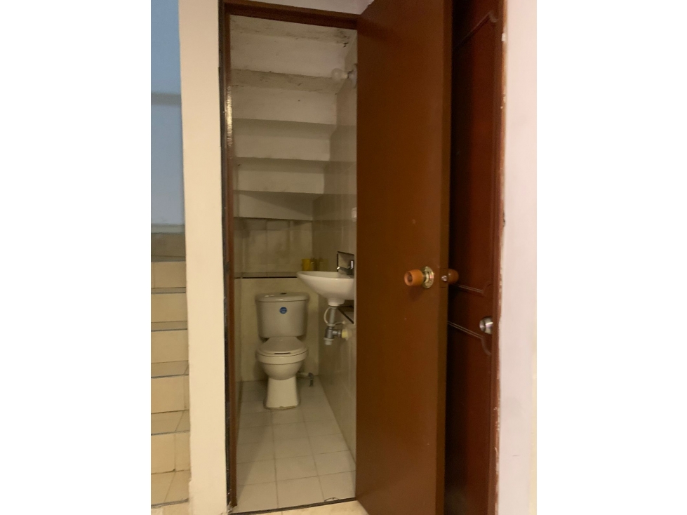 SE VENDE CASA BIFAMILIAR EN SANTA BARBARA CON RENTA DE 1300 MIL PASAJE — foto 5