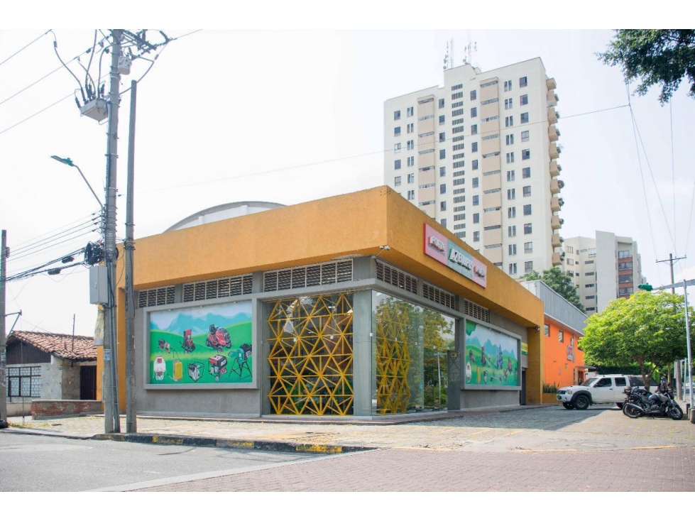 SE VENDE LOCAL COMERCIAL EN PRADOS DEL NORTE DE 397.18 M2 CONSTRUIDOS - 3