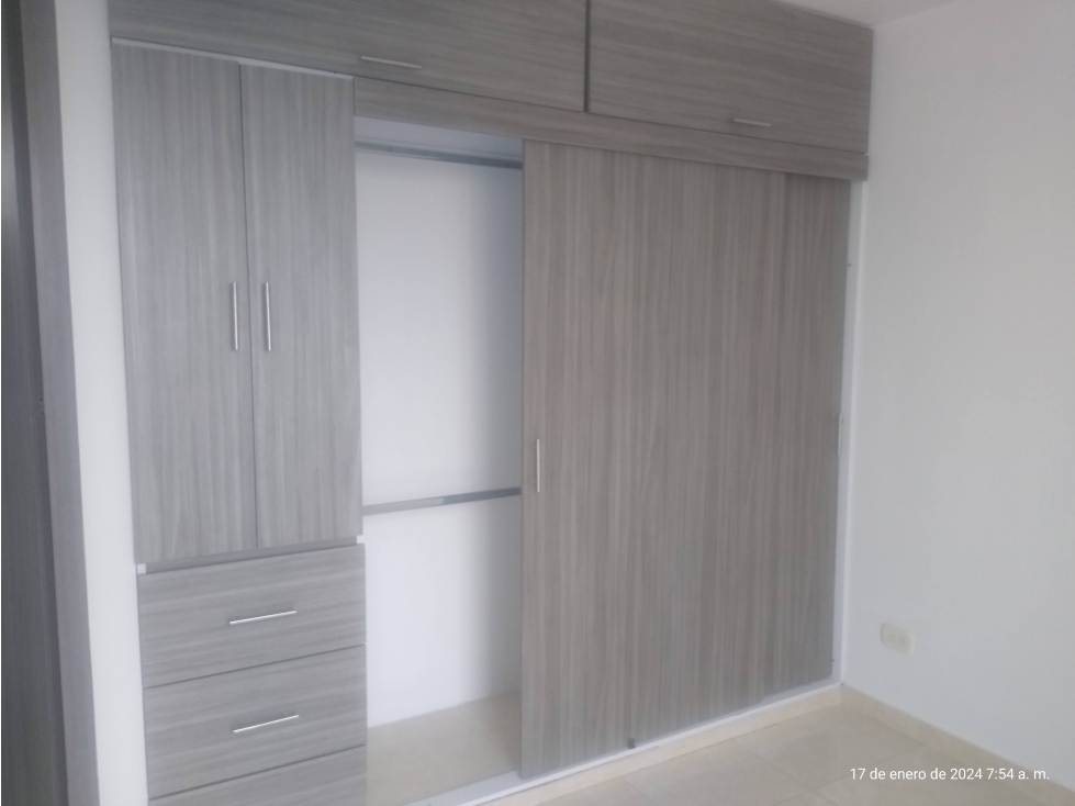 SE VENDE APARTAMENTO EN LOS NARANJOS EN PISO 8 DE 55 M2 — foto 4