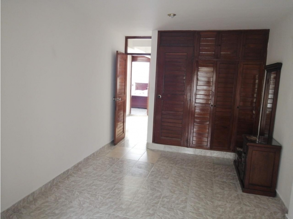 SE VENDE CASA INDEPENDIENTEEN PASEO DE LOS ALMENDROS DE TRES NIVELES — foto 5
