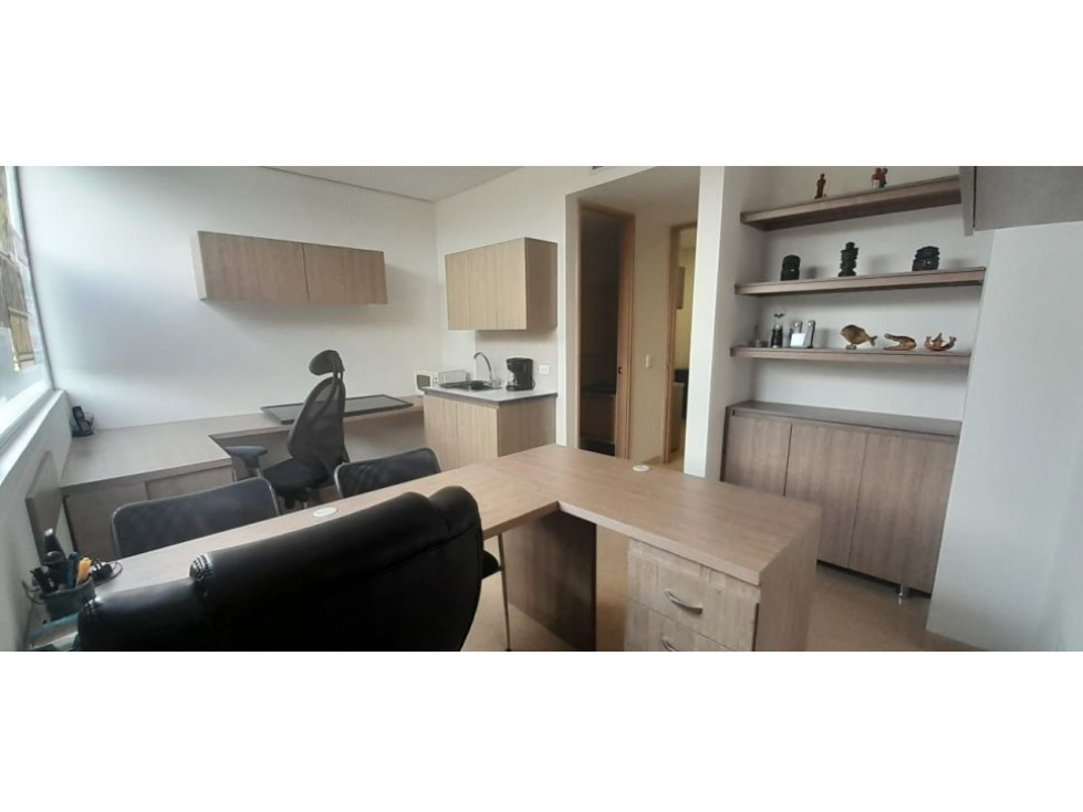 SE VENDE OFICINA EN RIONEGRO ANTIOQUIA DE 32.51 M2 EN PISO 3 ASCENSOR - 3