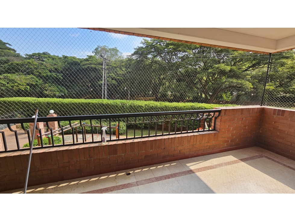 SE VENDE APARTAMENTO EN CIUDAD JARDIN DE 200 M2 ASCENSOR EN PISO 2 — foto 5