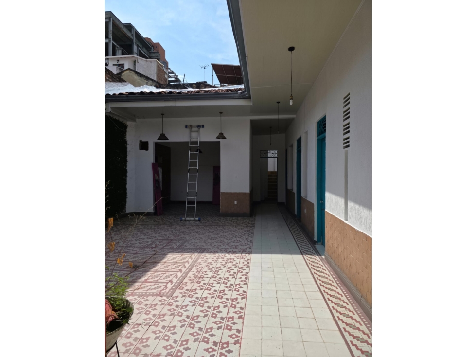 SE ALQUILA CASA PARA NEGOCIO EN JUANAMBU DE 480 M2 DE DOS NIVELES — foto 5