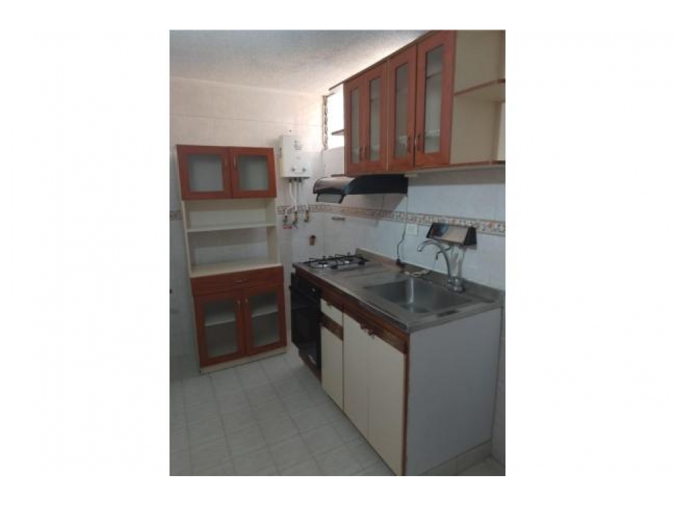 SE VENDE APARTAMENTO EN GRATAMIRA EN PISO 4 SIN ASCENSOR DE 62 M2