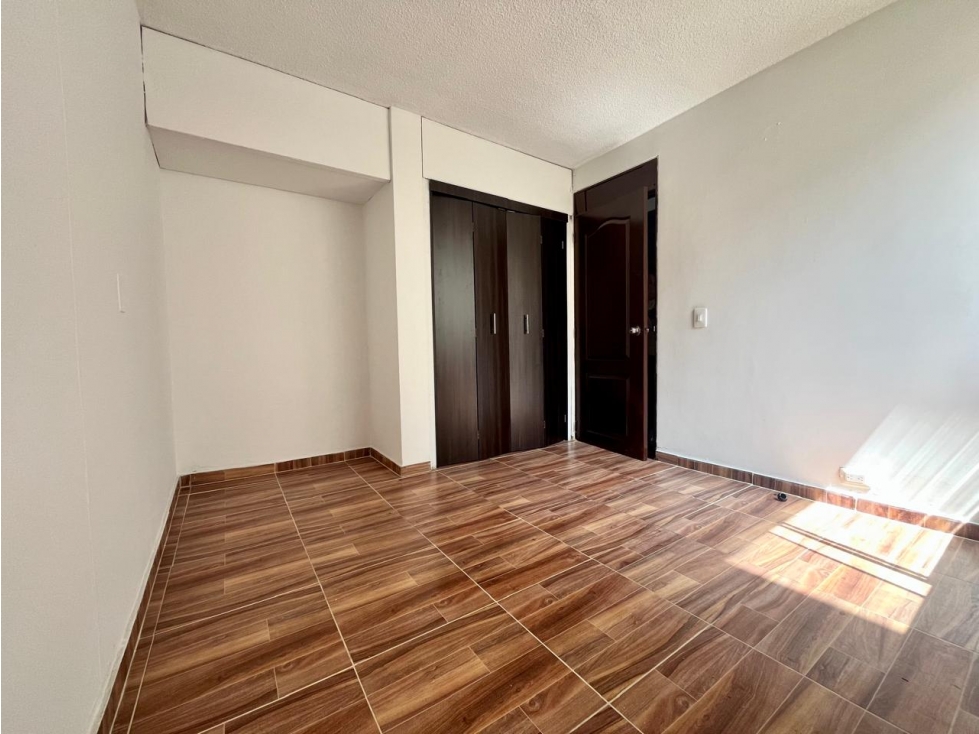 SE VENDE APARTAMENTO EN CIUDAD JARDIN DE 70 M2 EN PISO 3 SIN ASCENSOR — foto 5