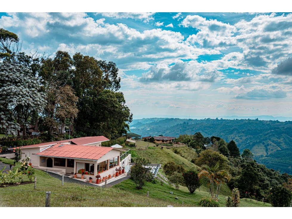 SE VENDE FINCA INDEPENDIENTE EN EL QUINDIO CERCA DE SALENTO DE 2 HECTA - 2