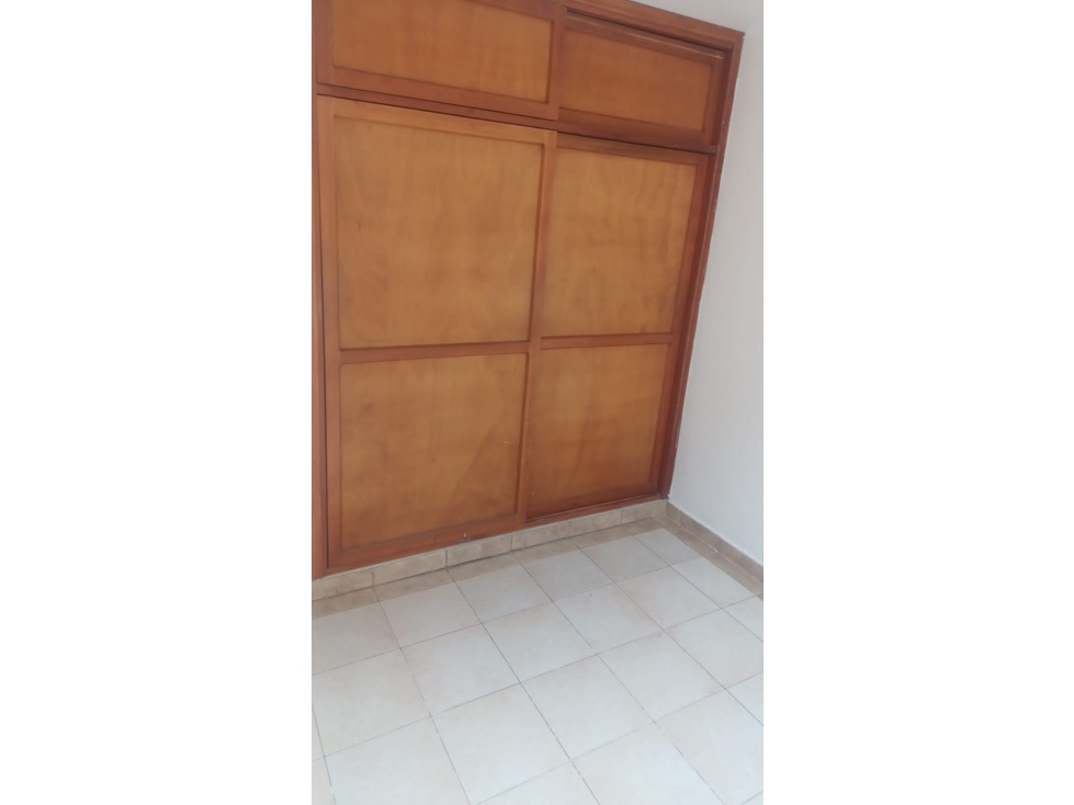 SE VENDE APARTAMENTO EN GRATAMIRA EN PISO 4 SIN ASCENSOR DE 59 M2 — foto 5