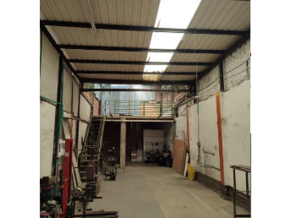 BODEGA EN SAN NICOLAS - 4