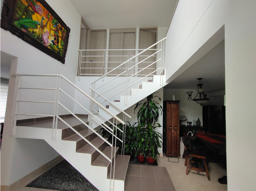 SE VENDE CASA EN LA MORADA CON PISCINA DE 450 M2 DE LOTE - 6