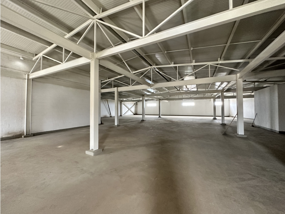SE VENDE ESPECTACULAR BODEGA EN BARRIO LA ALIANZA DE 944 M2 DE LOTE — foto 5