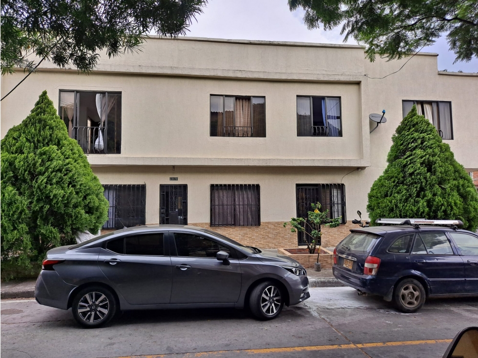 SE VENDE CASA ESQUINERA EN JUNIN DE DOS NIVELES REMODELADA — foto 5