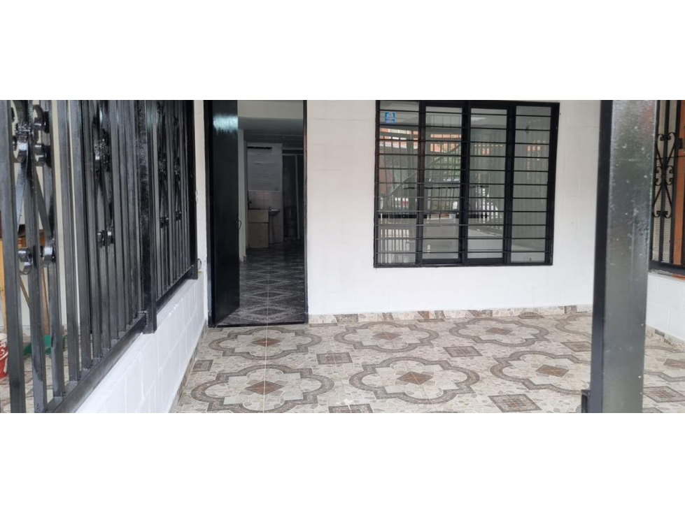 SE VENDE CASA BIFAMILIAR EN JAMUNDI EN LAS FLORES DE 120 M2 CONSTRUI