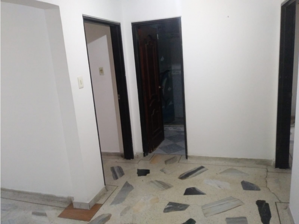 Se vende casa esquinera con apartamentos en la flora — foto 4
