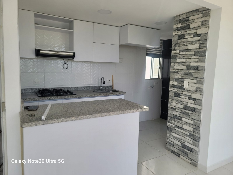 SE VENDE APARTAMENTO EN CIUDAD MELENDEZ DE 58 M2 EN PISO 8