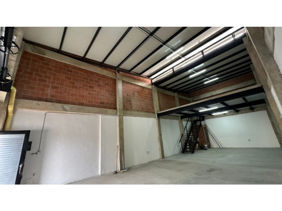 SE VENDE LOCAL COMERCIAL DE 140 M2 EN SAN BOSCO AVALUO DE 602 MILLONES — foto 2