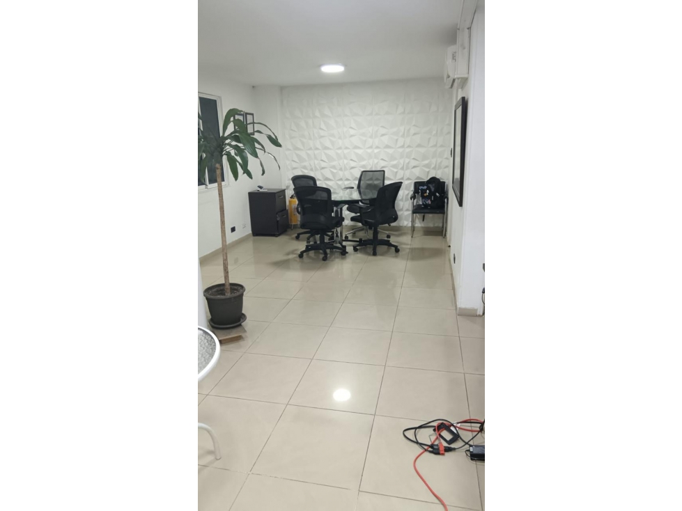 Oficina en venta en Barrio El Piloto, Piso 2