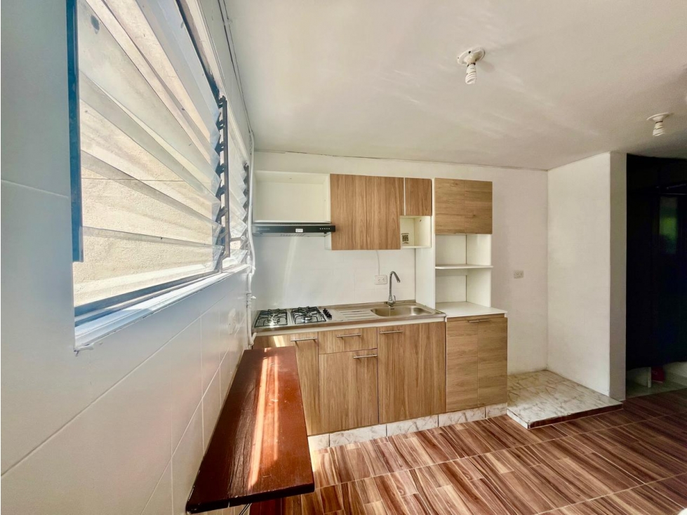 SE VENDE APARTAMENTO EN CIUDAD JARDIN DE 70 M2 EN PISO 3 SIN ASCENSOR